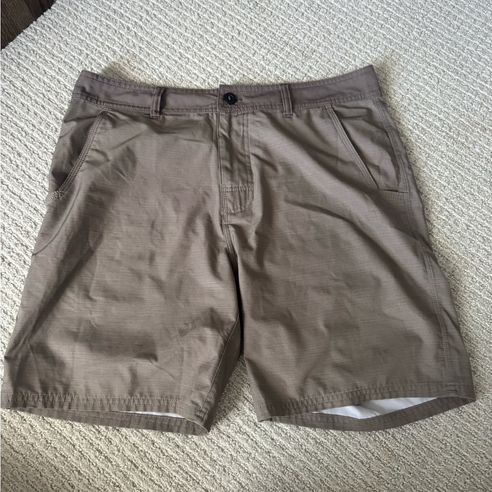 Prana size 33 Men's tan/army green quick dry Shorts- hybrid swim